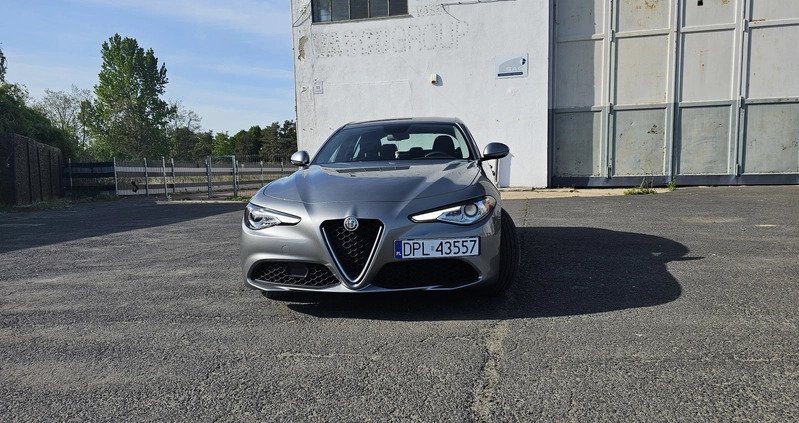 Alfa Romeo Giulia cena 99000 przebieg: 75500, rok produkcji 2018 z Polkowice małe 79